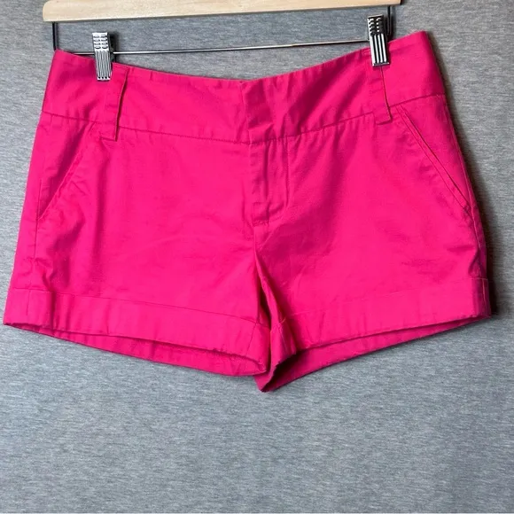 Alice &amp; Olivia Cady Shorts Women Size 2 Hot Pink EUC Slimming