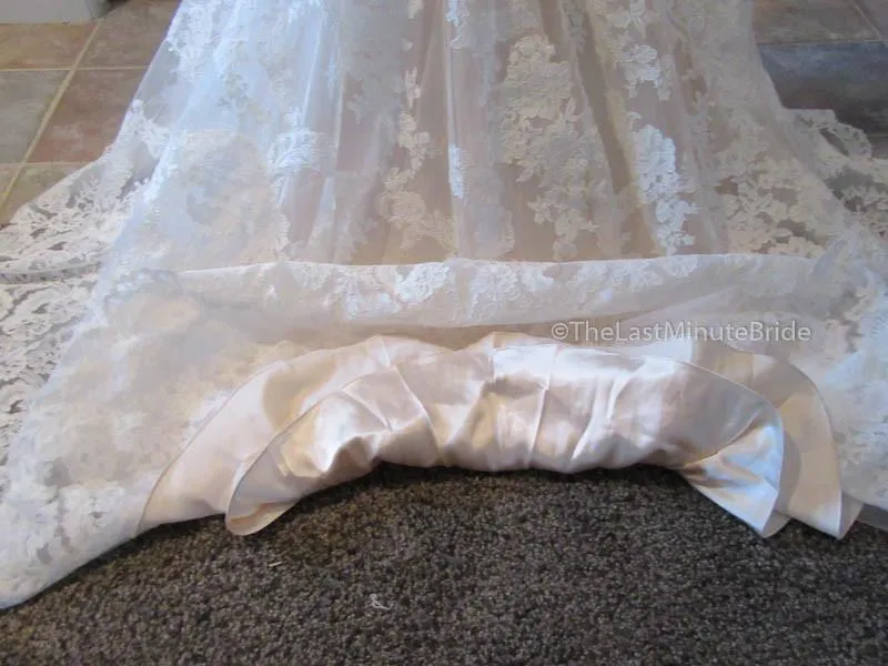 Allure Bridals M551