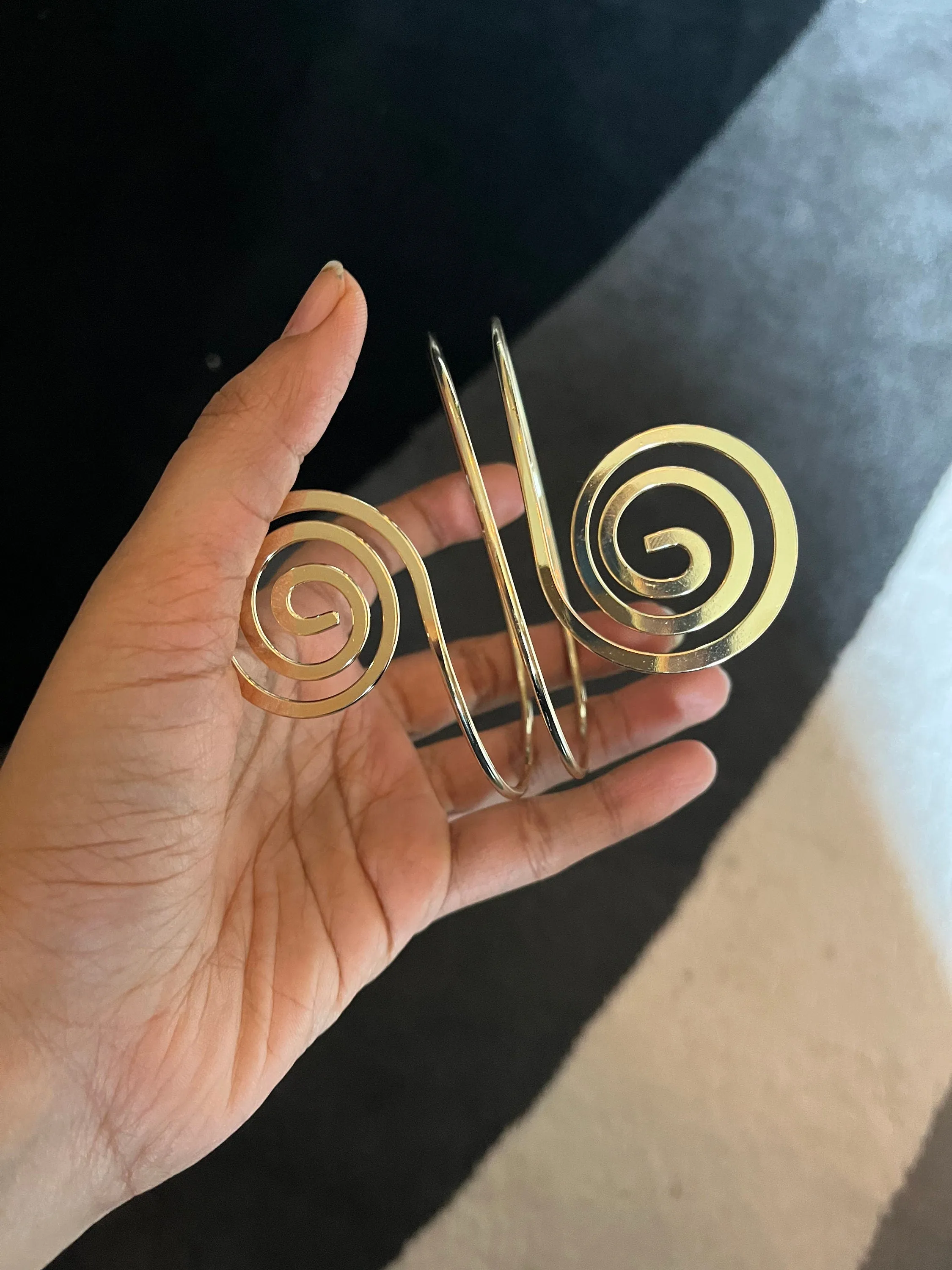 Armlet, arm cuff bracelet, gold armband, spiral metal bracelet , gold arm cuff bracelet, boho bracelet , upper arm bracelet