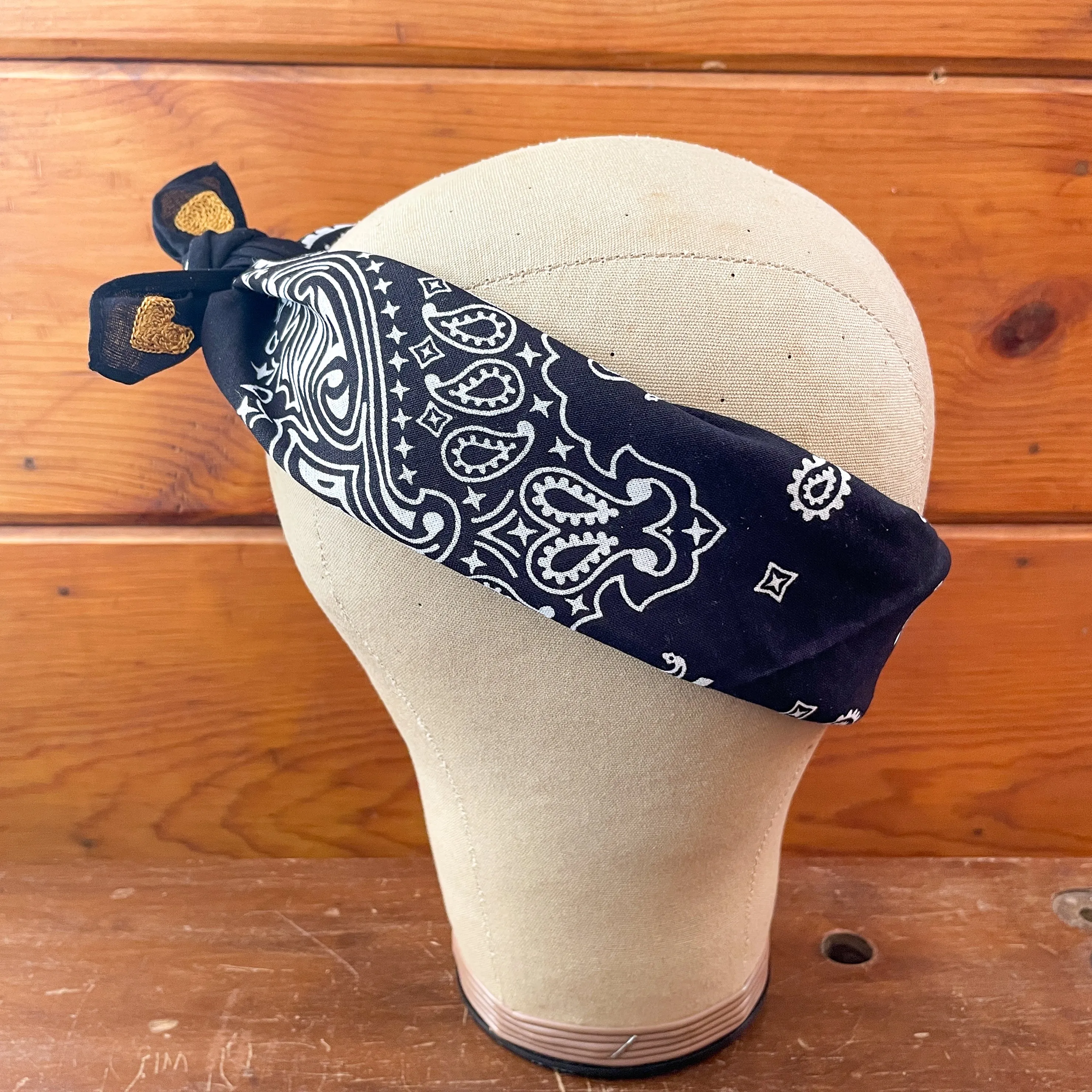 Bandana - Black - Gold Hearts