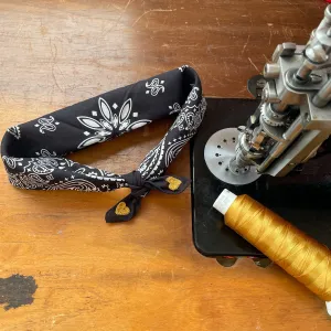 Bandana - Black - Gold Hearts