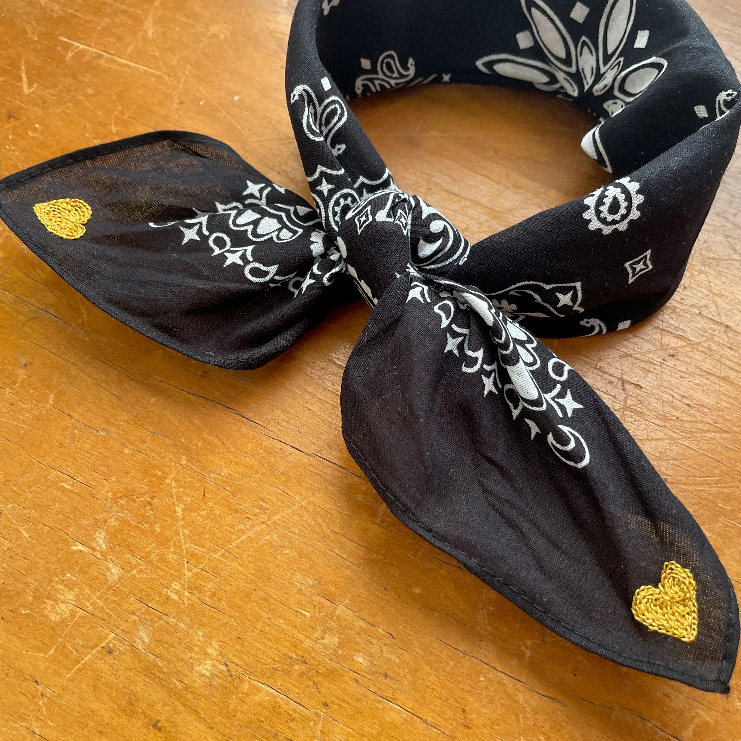 Bandana - Black - Gold Hearts