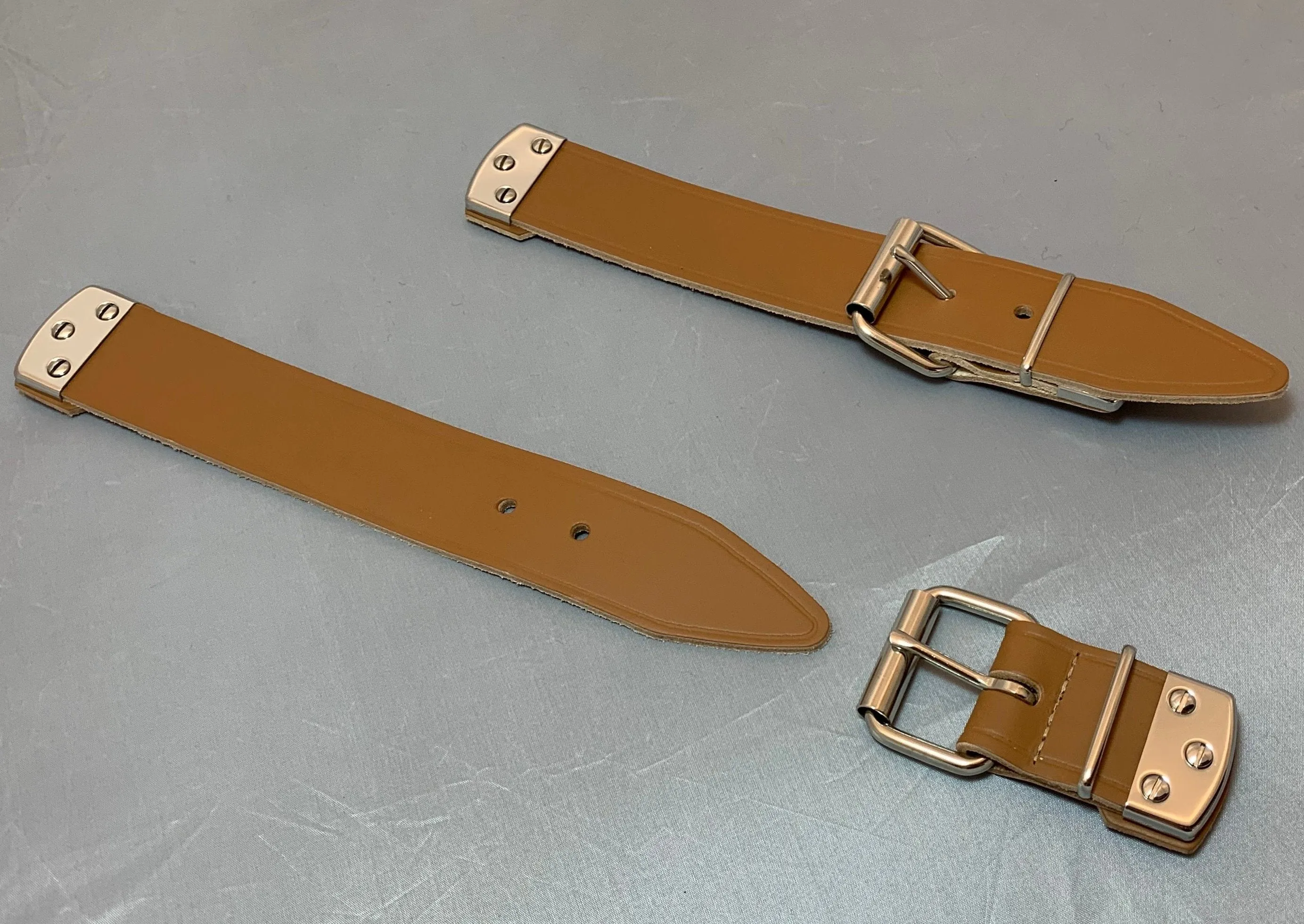 BET/B - 356 GT Style Leather Front Hood Straps Kit