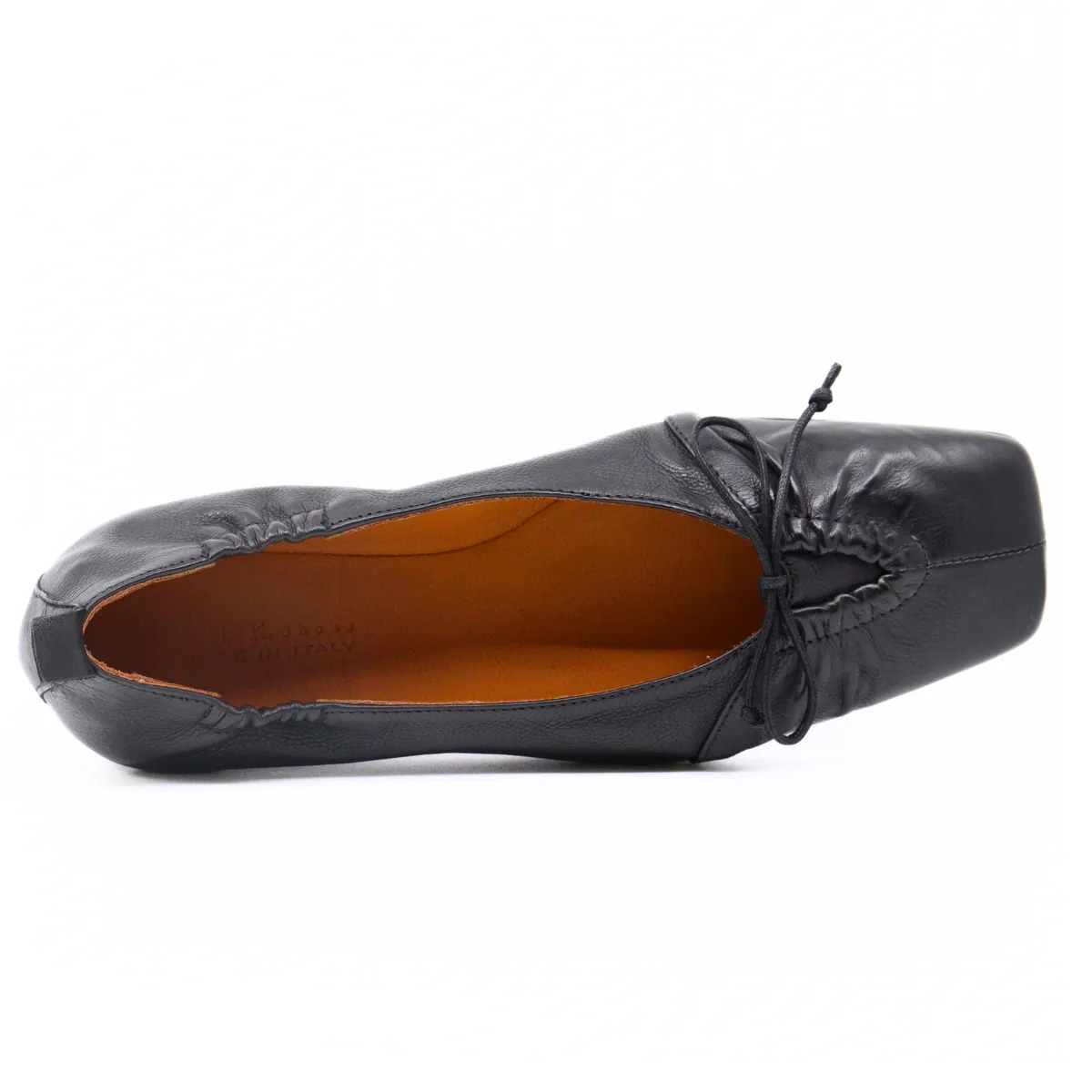 Bow Stitch Black Flat
