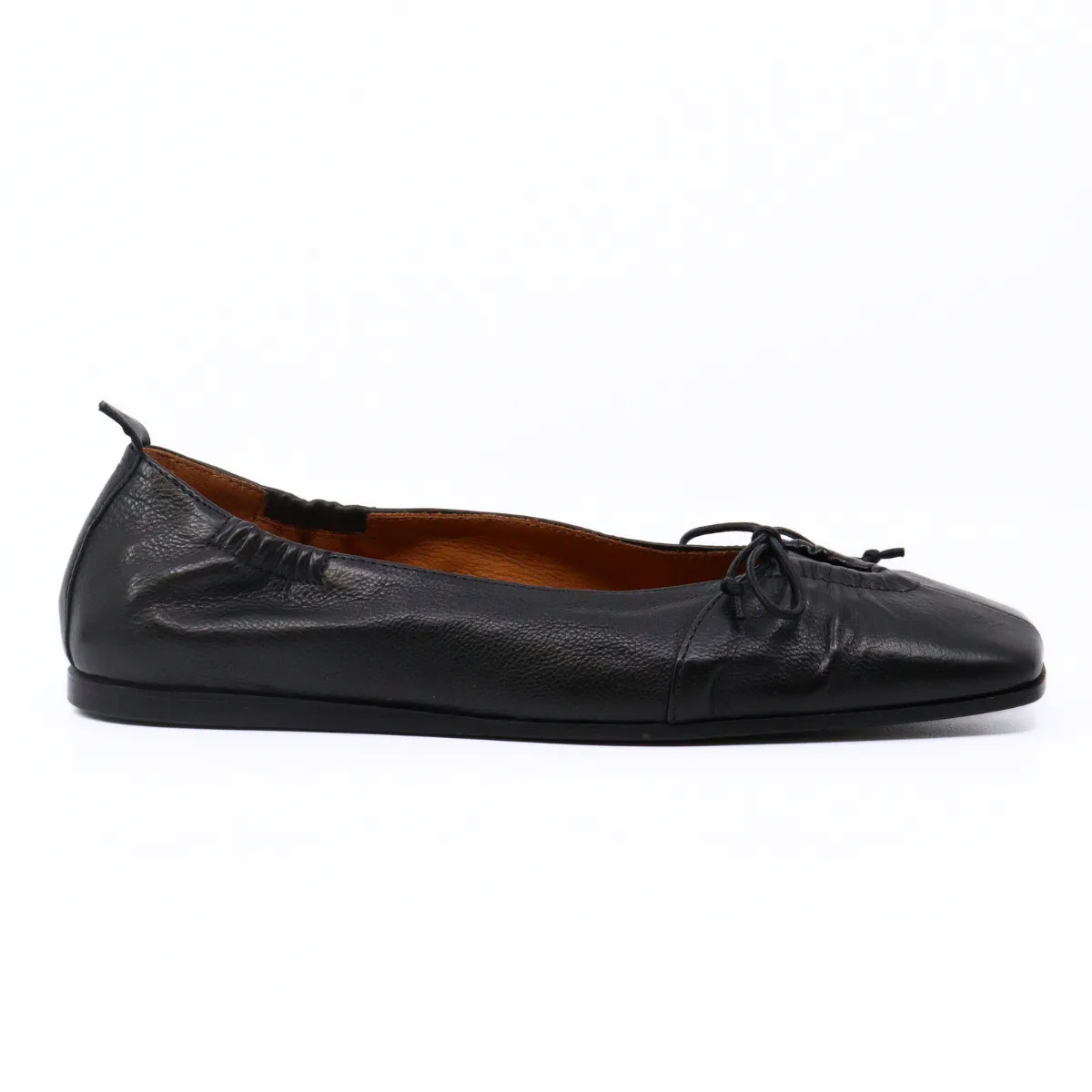 Bow Stitch Black Flat