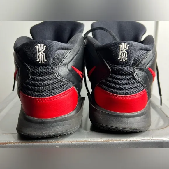 Boys Nike Kyrie Basketball Shoes