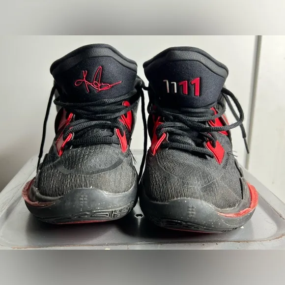 Boys Nike Kyrie Basketball Shoes