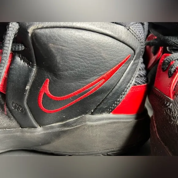 Boys Nike Kyrie Basketball Shoes