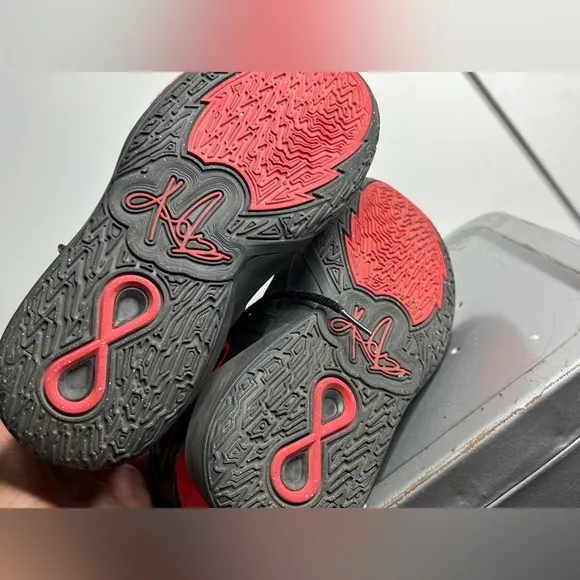 Boys Nike Kyrie Basketball Shoes