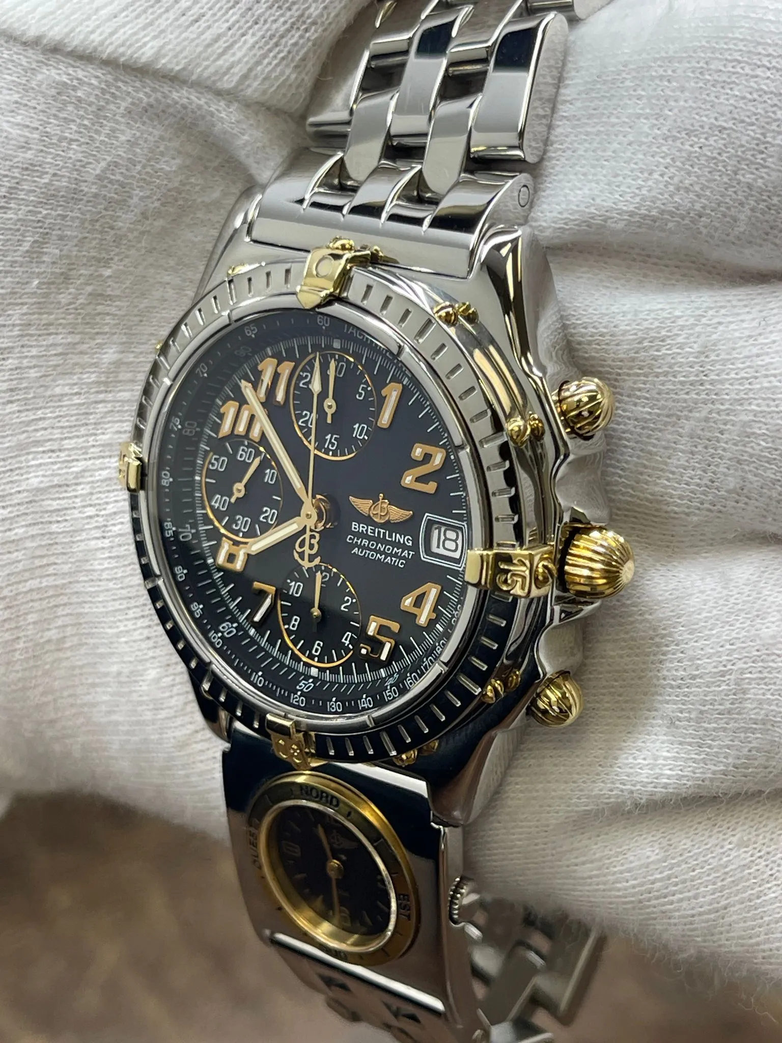 Breitling Chronomat 39mm UTC B61172 B13050 Black Dial Automatic Men's Watch