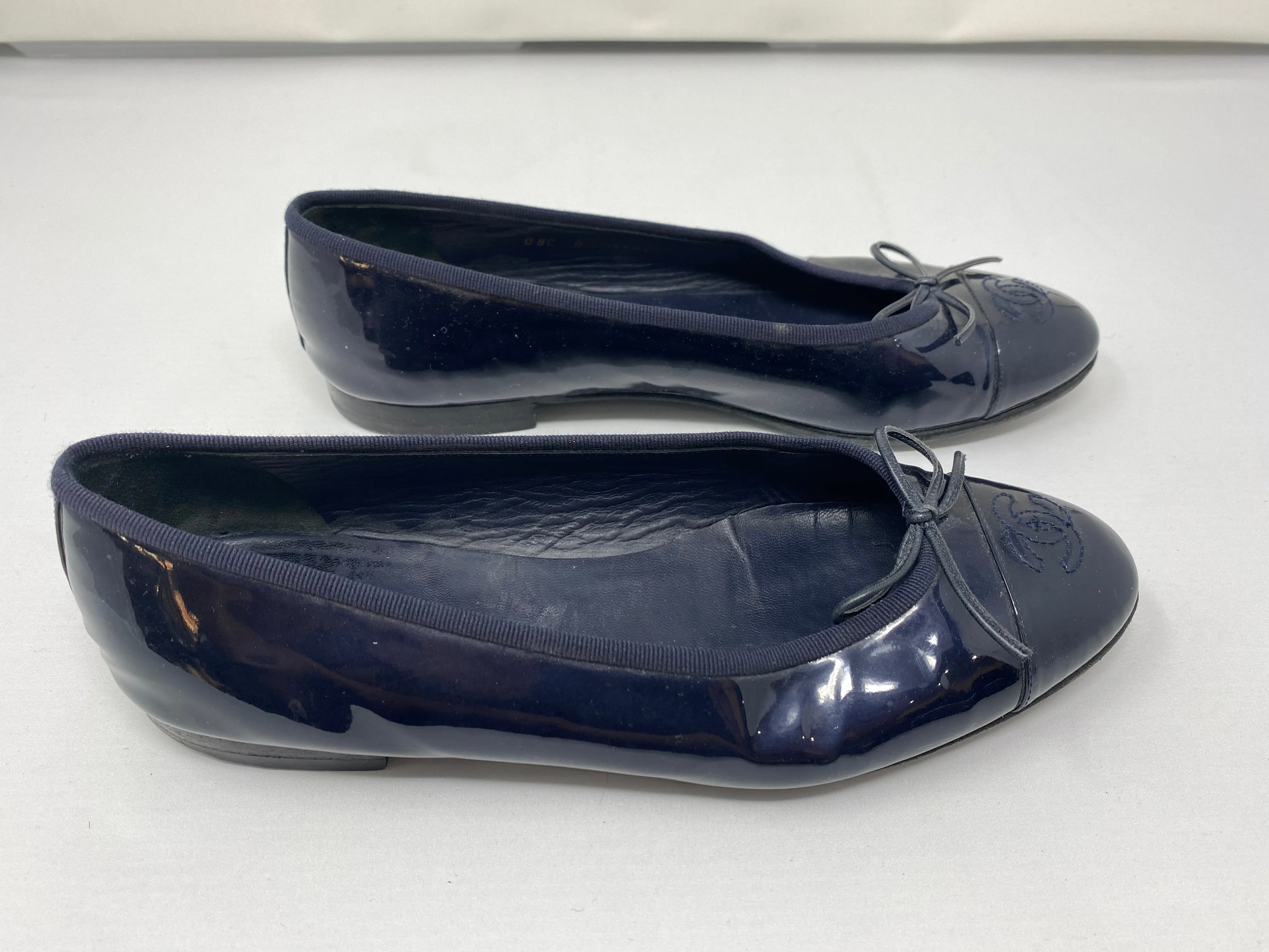 Chanel Navy Patent Leather Interlocking CC Ballet Flat with Bow