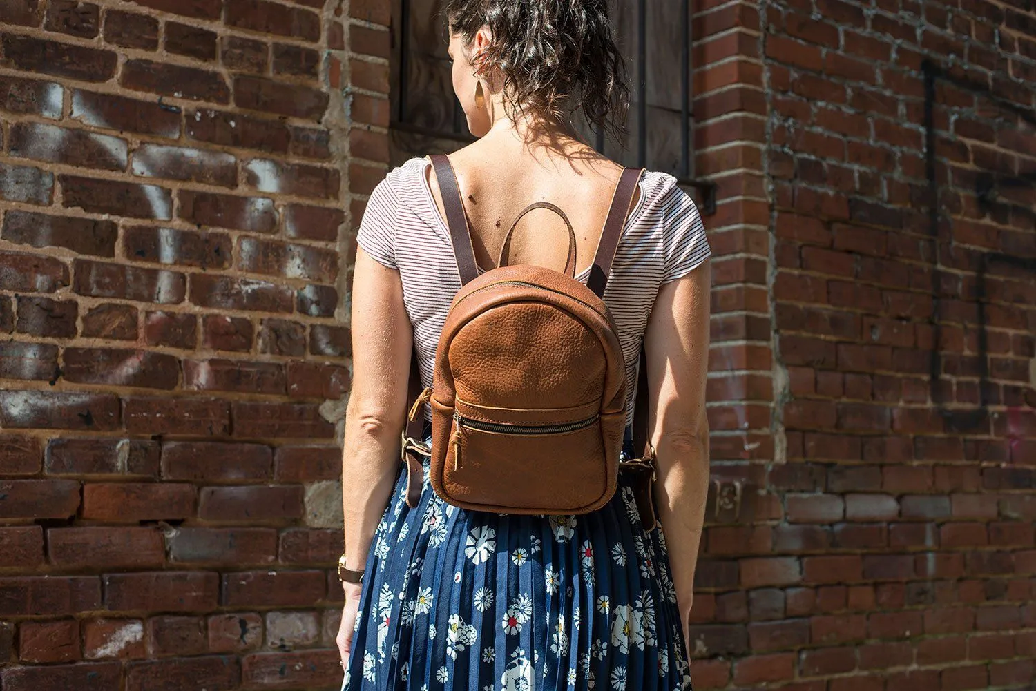 CLASSIC ZIPPERED SMALL LEATHER BACKPACK PURSE