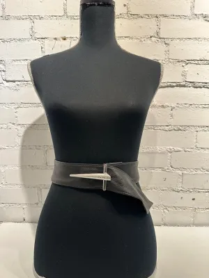 CUSTOM STRAIGHT TUBE WITH 14K GOLD DOTS BELT BUCKLE AND GARMENT DYED LEATHER BELT WITH STERLING SILVER  MB8B