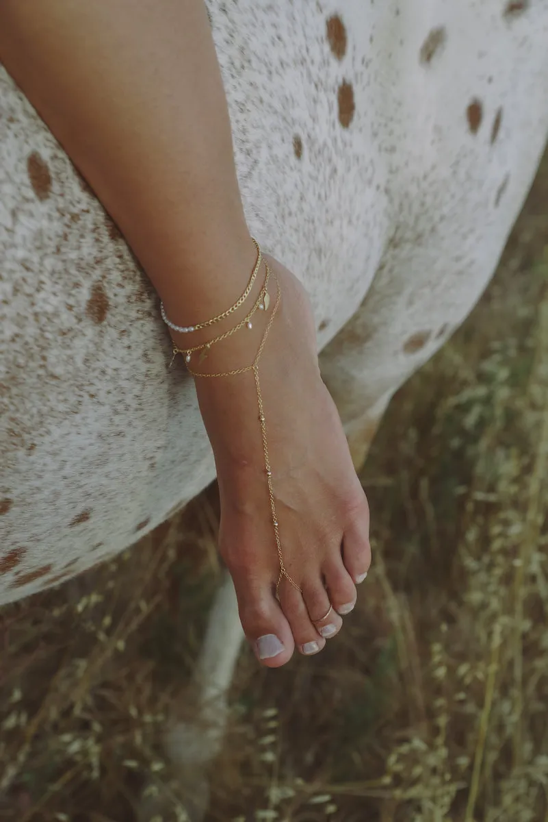 Dahlia Pearl Link Anklet