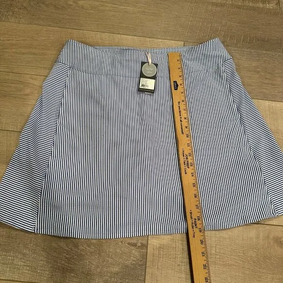 FAIRWAY &amp; GREENE WOMENS SIZE XL BLUE AND WHITE STRIPE TENNIS GOLF SKORT NEW