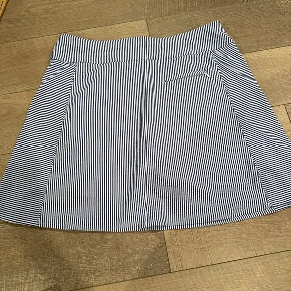 FAIRWAY &amp; GREENE WOMENS SIZE XL BLUE AND WHITE STRIPE TENNIS GOLF SKORT NEW