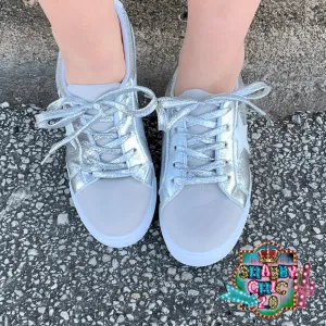 Fast 26 Silver Tennis Shoe