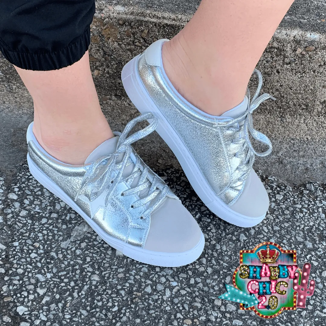 Fast 26 Silver Tennis Shoe