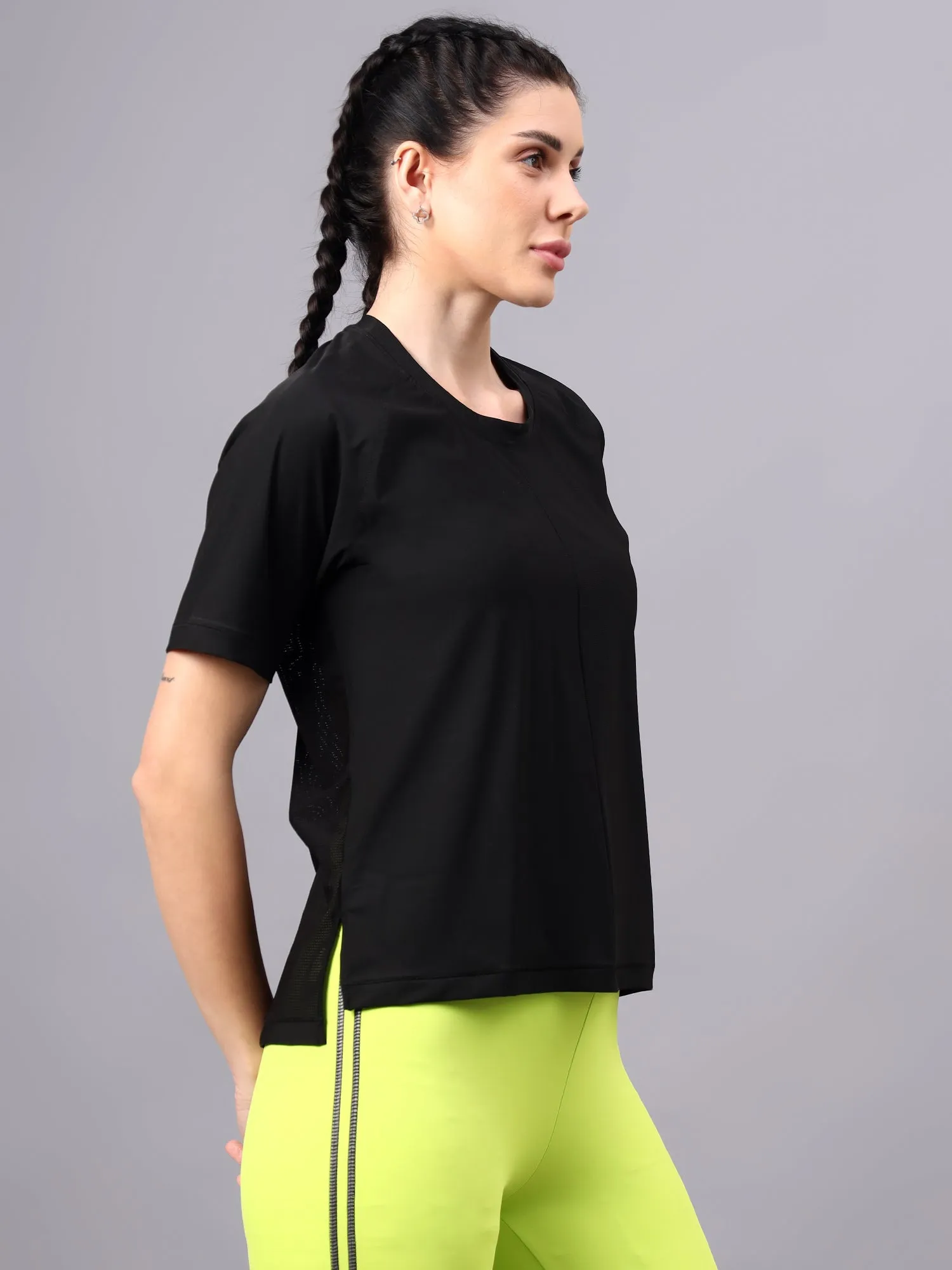 Fitkin women self stripes back mesh design short sleeves t-shirt