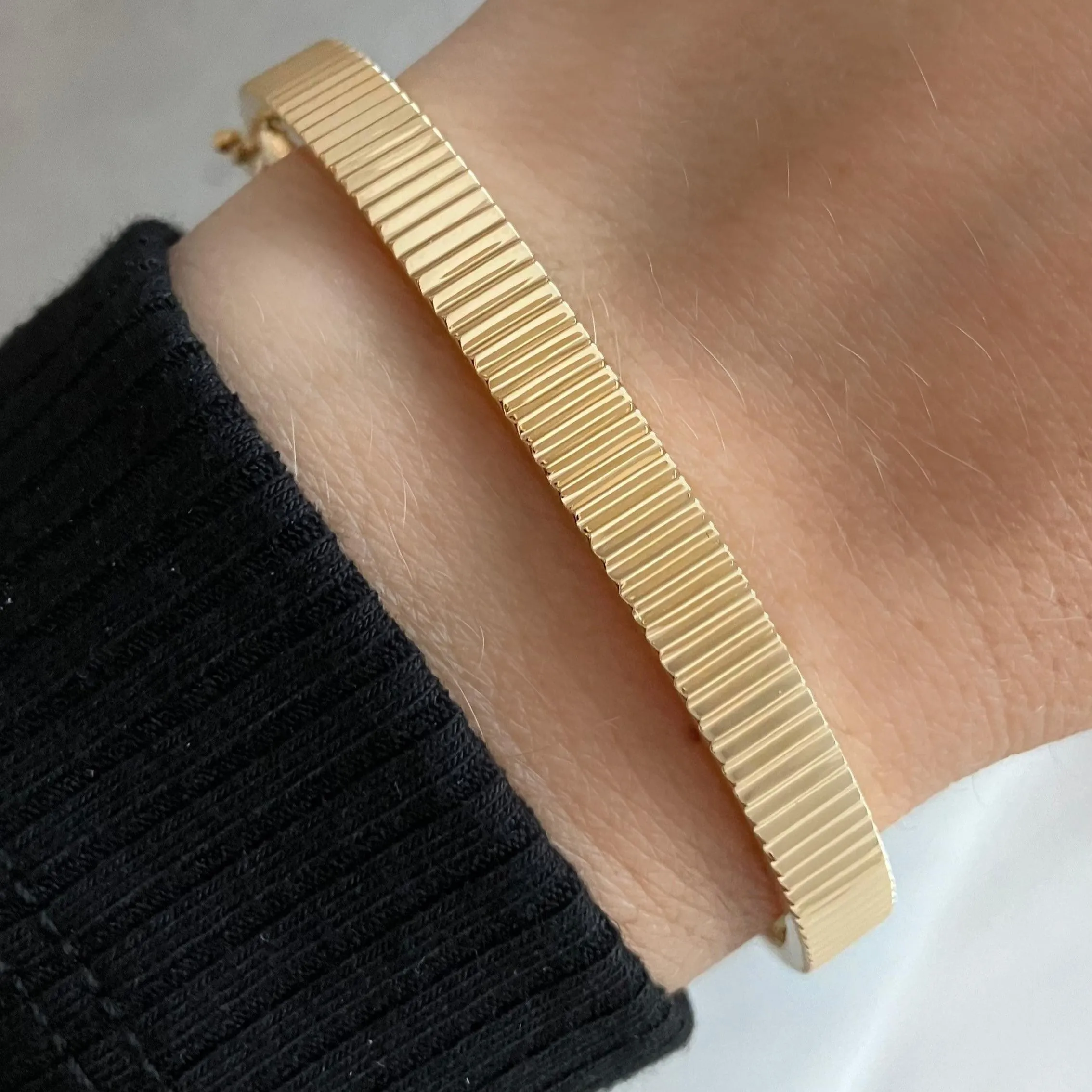 Fluted Gold Bangle