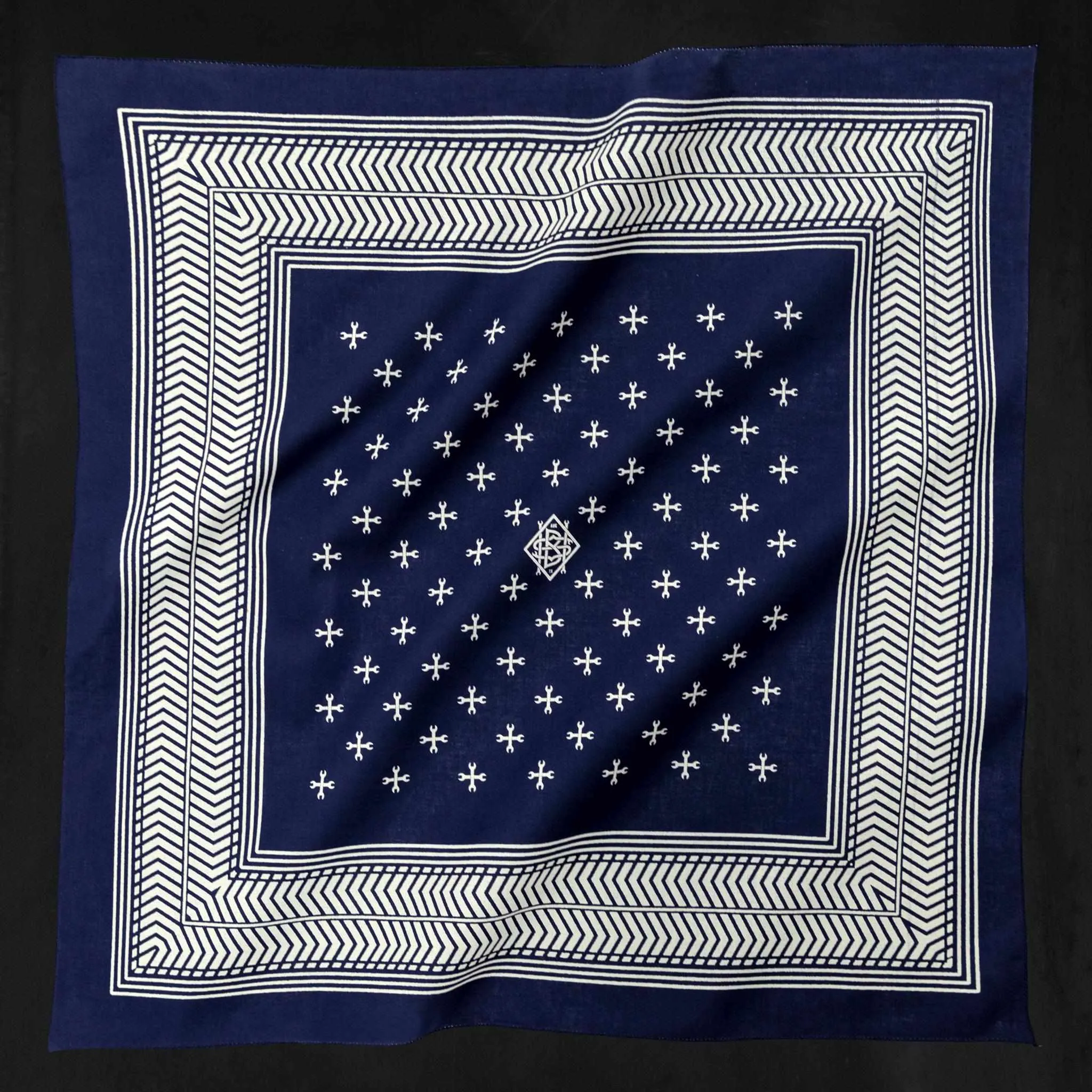 Handbuilt Show Cross Tread Bandana