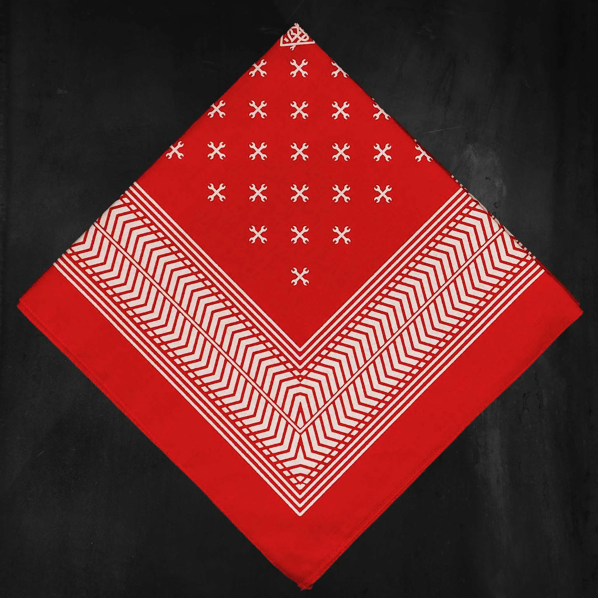 Handbuilt Show Cross Tread Bandana