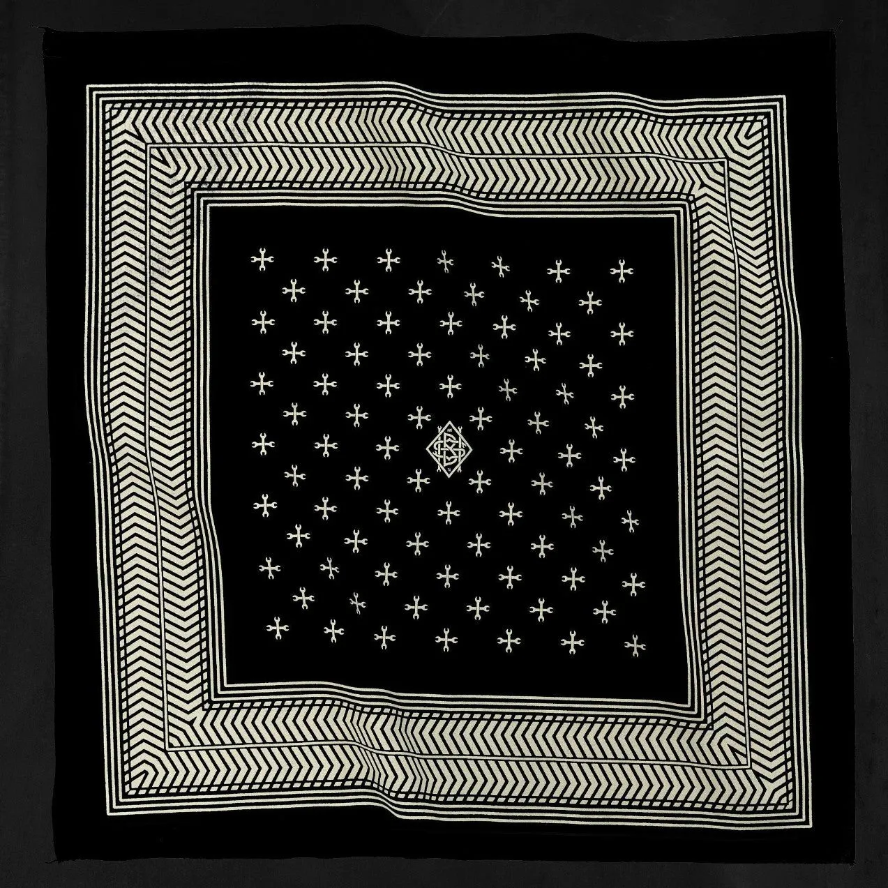 Handbuilt Show Cross Tread Bandana