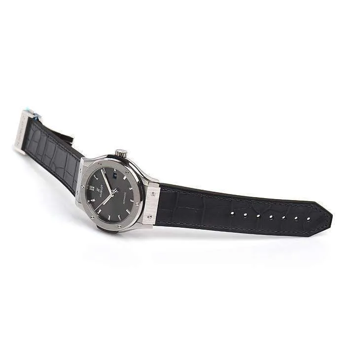 HUBLOT ClASSIC FUSION AUTOMATIC TITANIUM 42 MM  MEN WATCH 542.NX.7071.LR