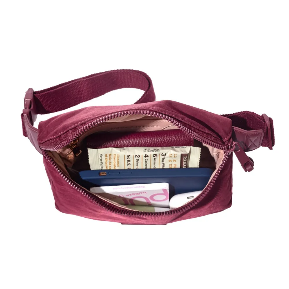 In Motion Belt Bag Berry