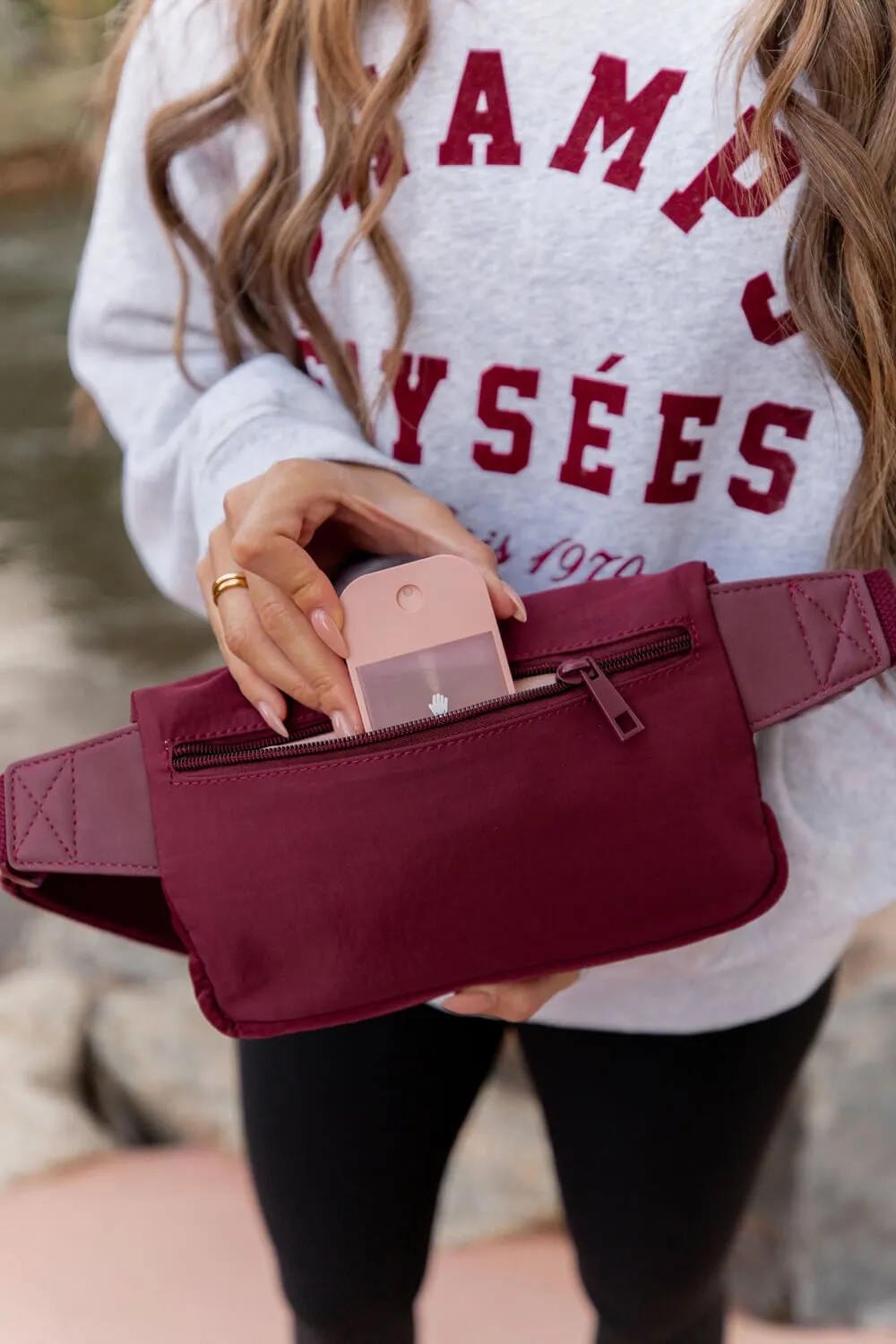 In Motion Belt Bag Berry