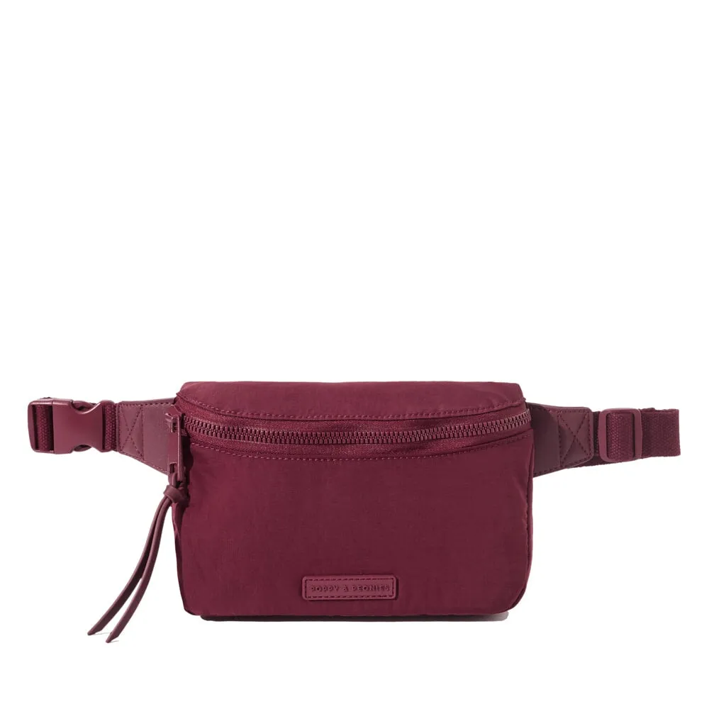 In Motion Belt Bag Berry