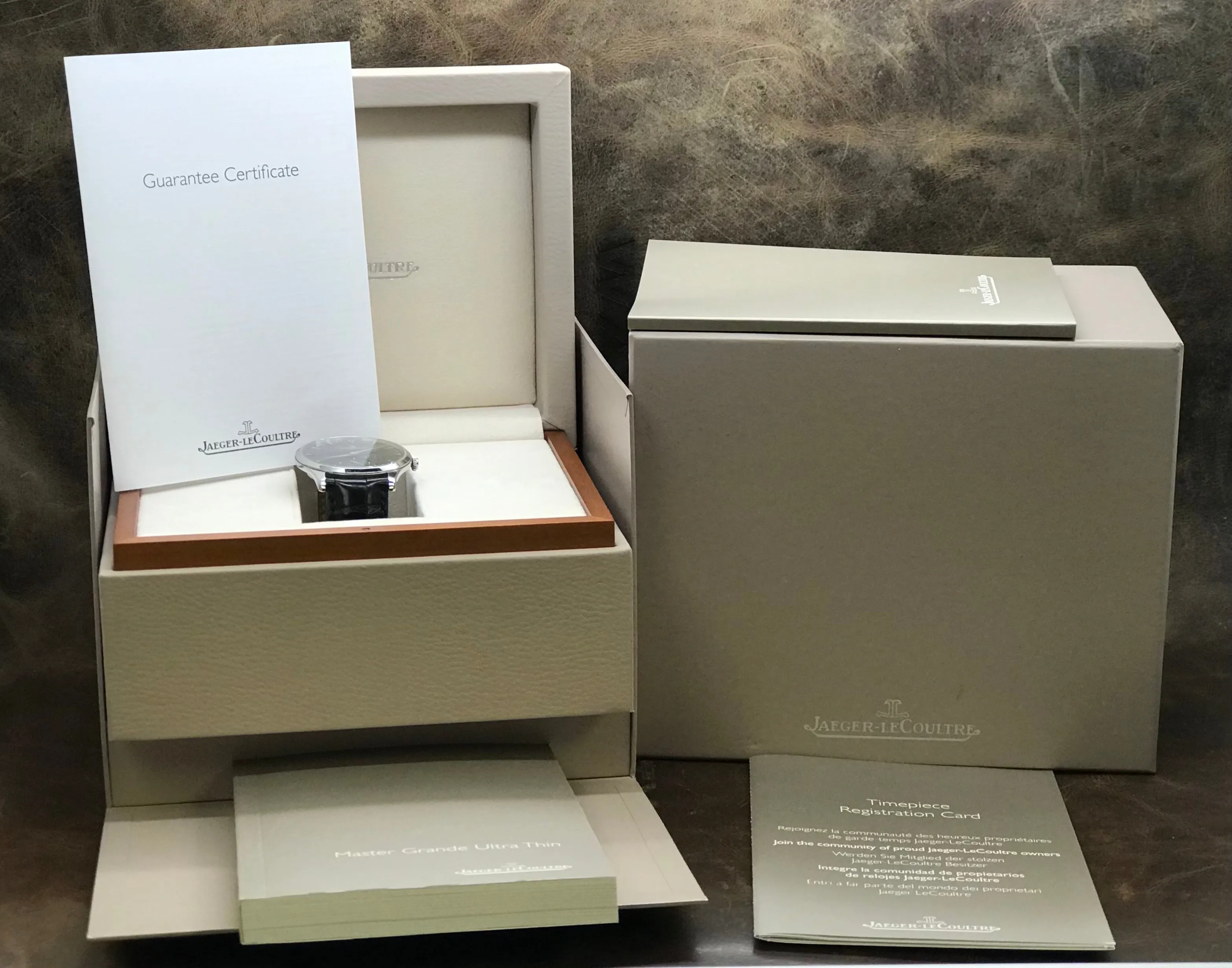 Jaeger-Lecoultre Master Ultra Thin 174.8.90.S Q1358470 Black Dial Automatic Men's Watch
