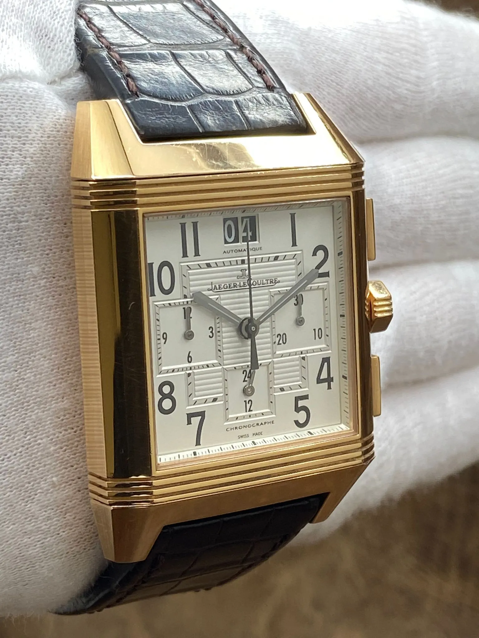 Jaeger-Lecoultre Reverso Squadra Chronograph GMT 18K Yellow Gold 230.2.45 White Dial Automatic Men's Watch