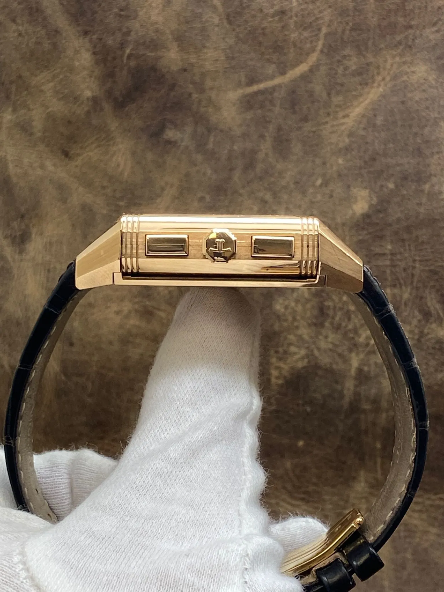 Jaeger-Lecoultre Reverso Squadra Chronograph GMT 18K Yellow Gold 230.2.45 White Dial Automatic Men's Watch