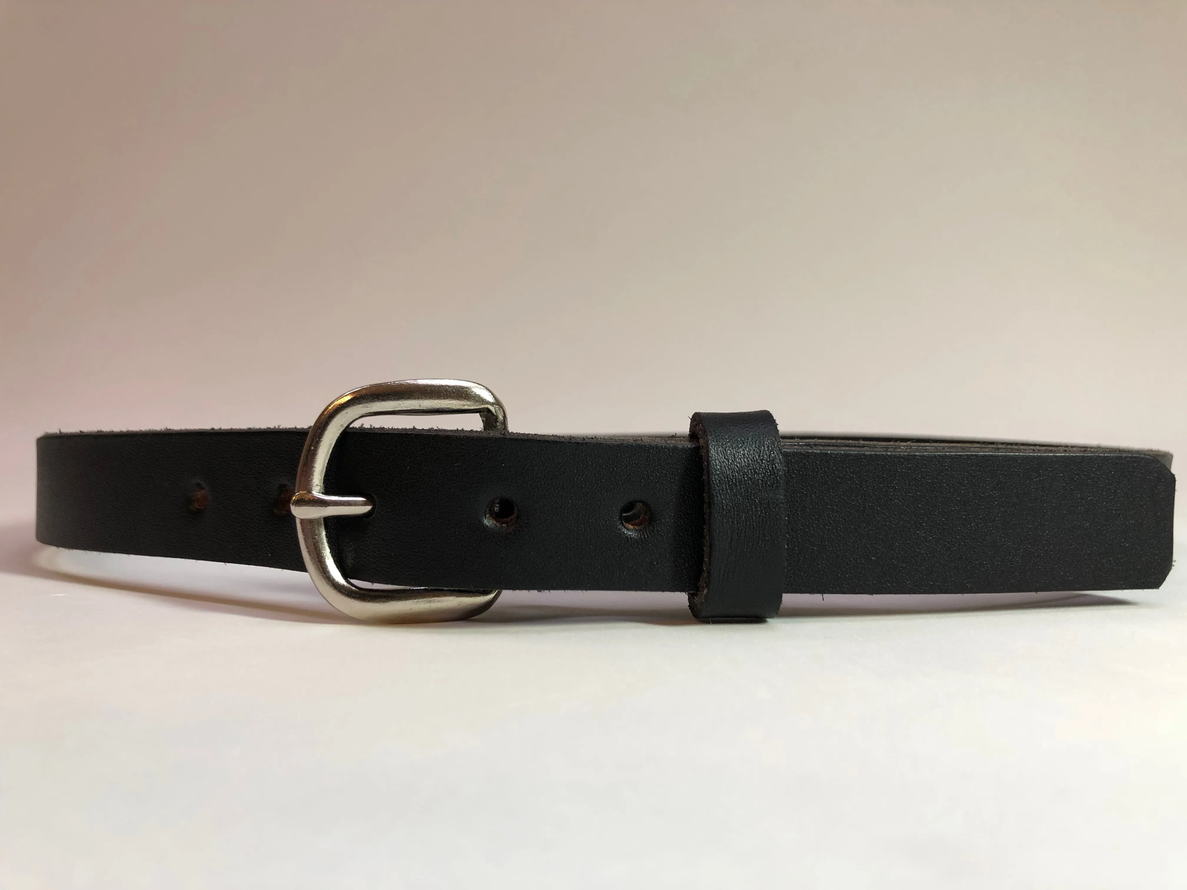 Kids Black Leather Belt with Smooth Silver Tone Buckle 27Z11