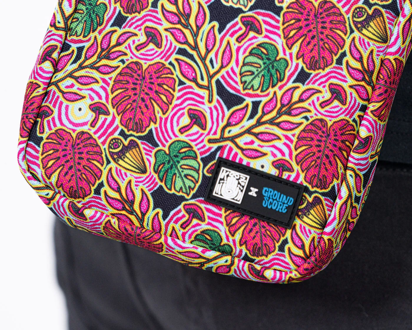 KOOZ - Comedown Season Shoulder Bag