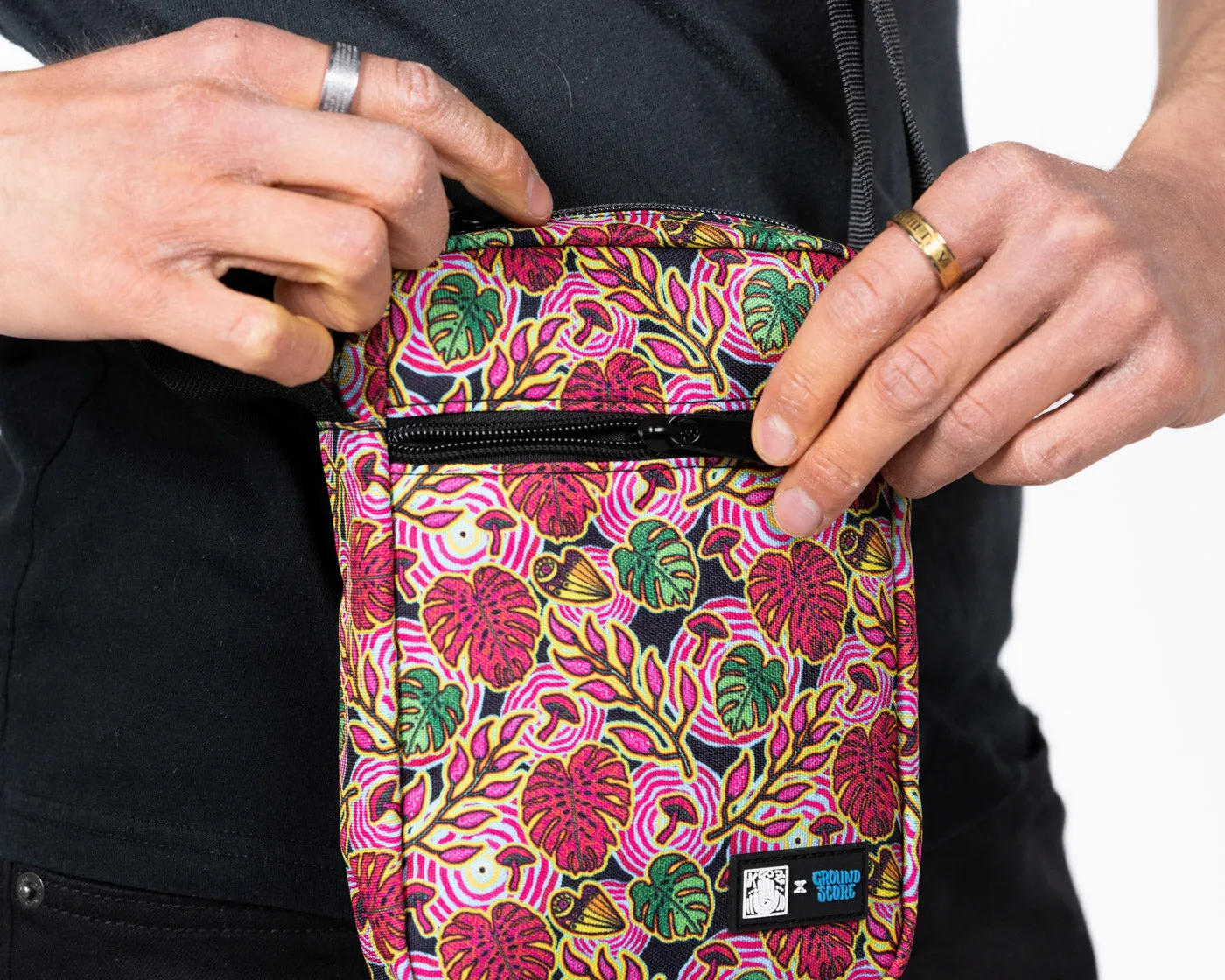 KOOZ - Comedown Season Shoulder Bag