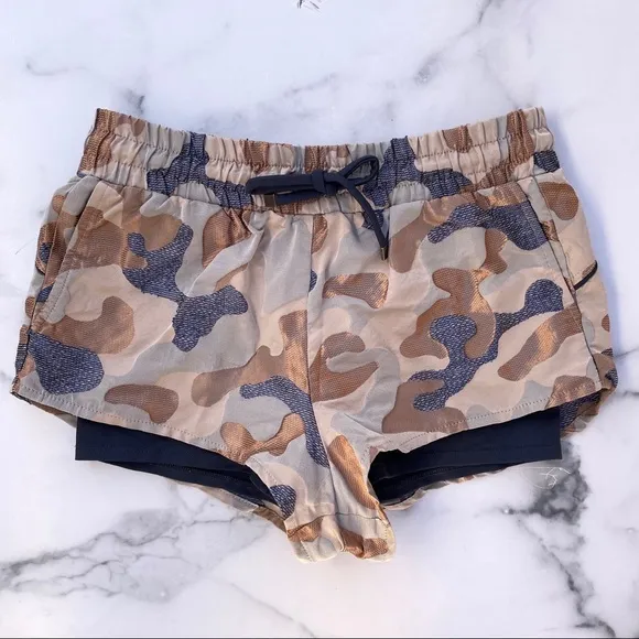 Koral Activewear women’s Sand damask running athletic gym shorts size S small