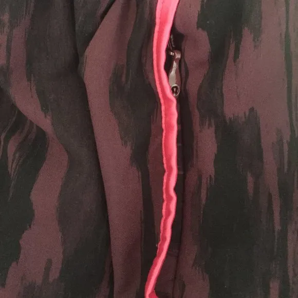 Lululemon Super Squad Short pink, purple &amp; black size 4 rare