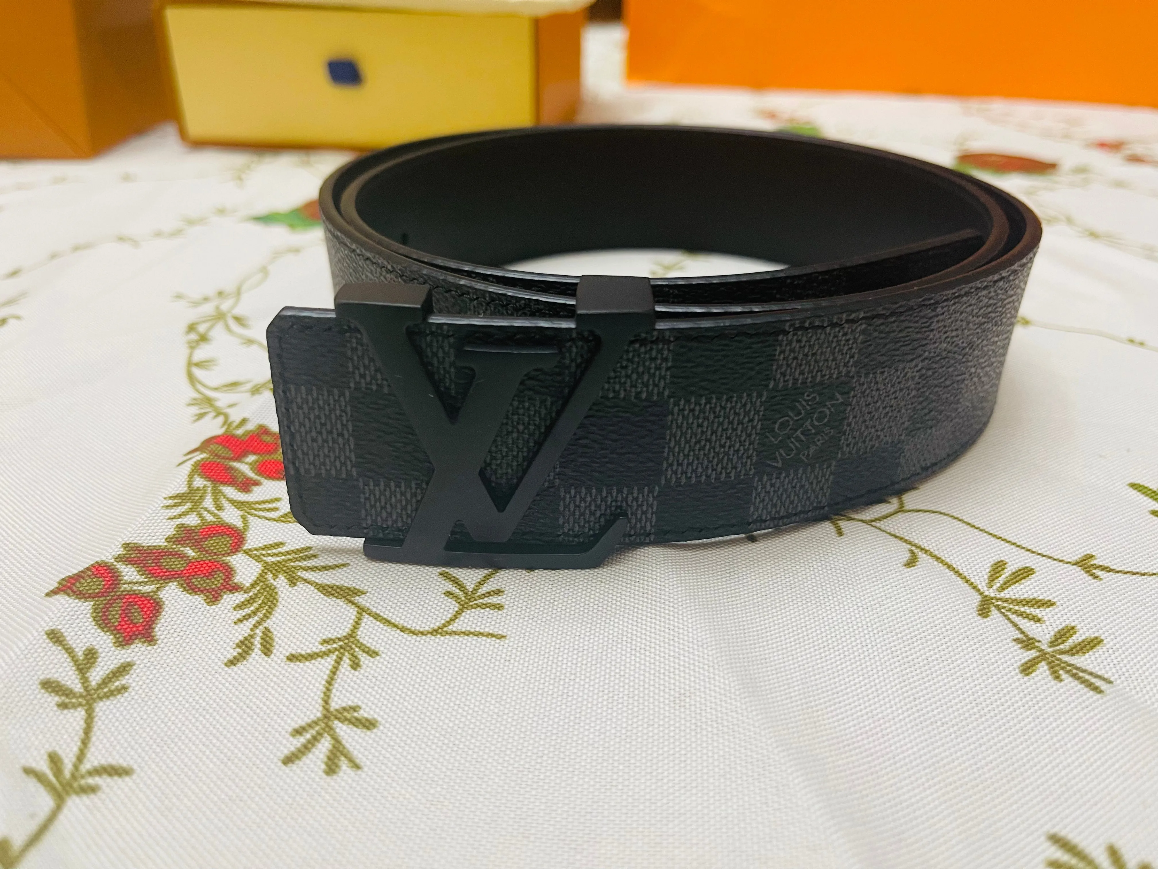 LV Damier Graphite Belt