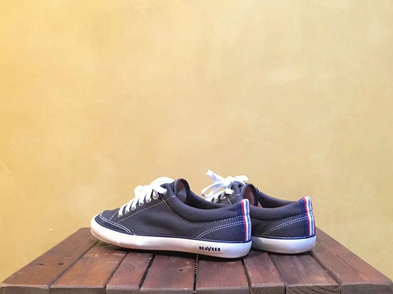 M0565NAV090A14 05/65 Seavees Westwood Tennis Shoe Standard Canvas Specs Navy