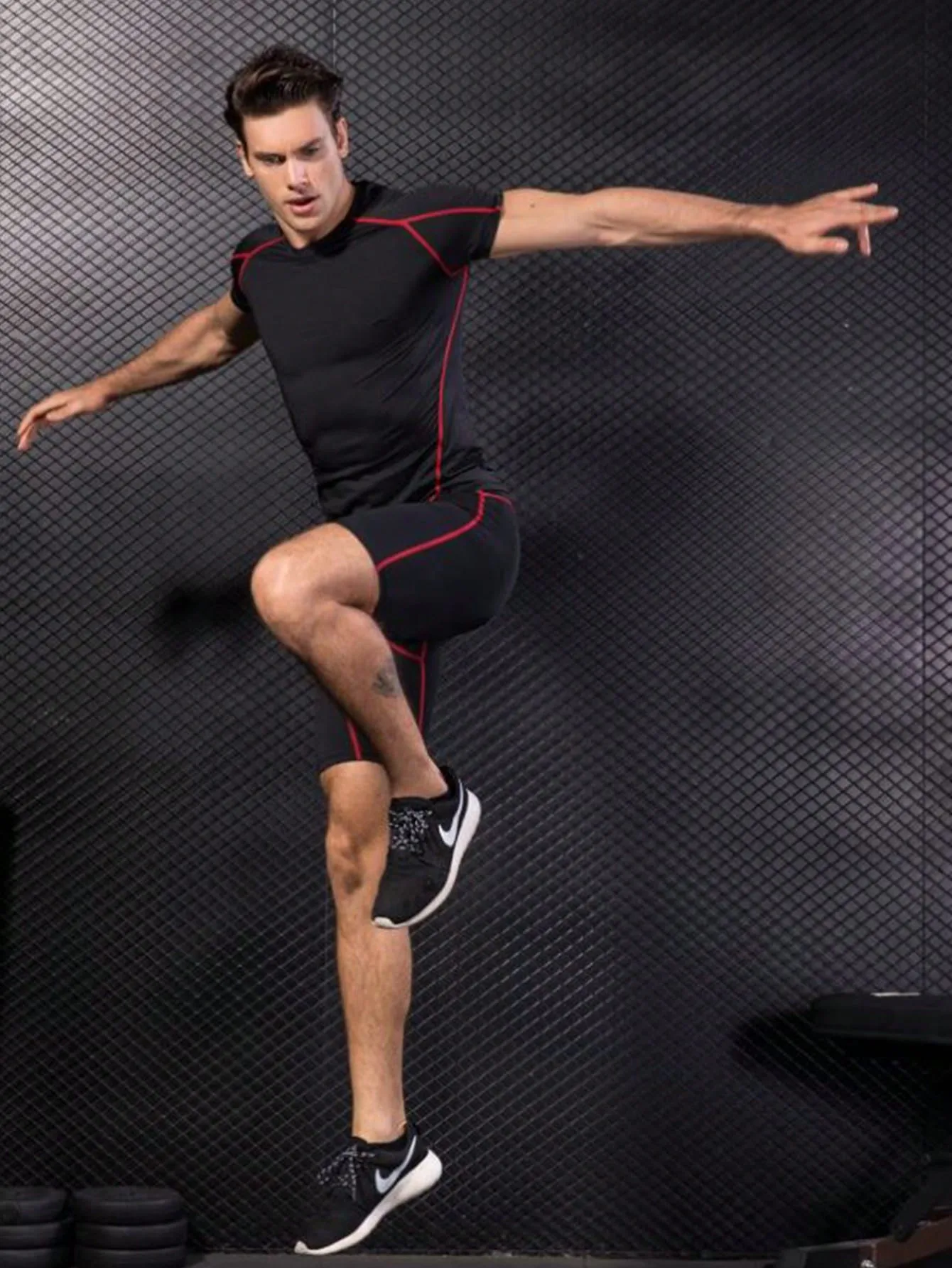 Men Contrast Topstitching Sports Tee With Shorts
