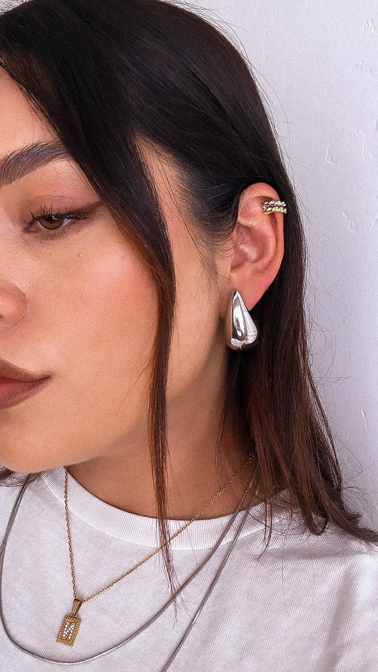 Mila ear cuffs *2 COLORS*