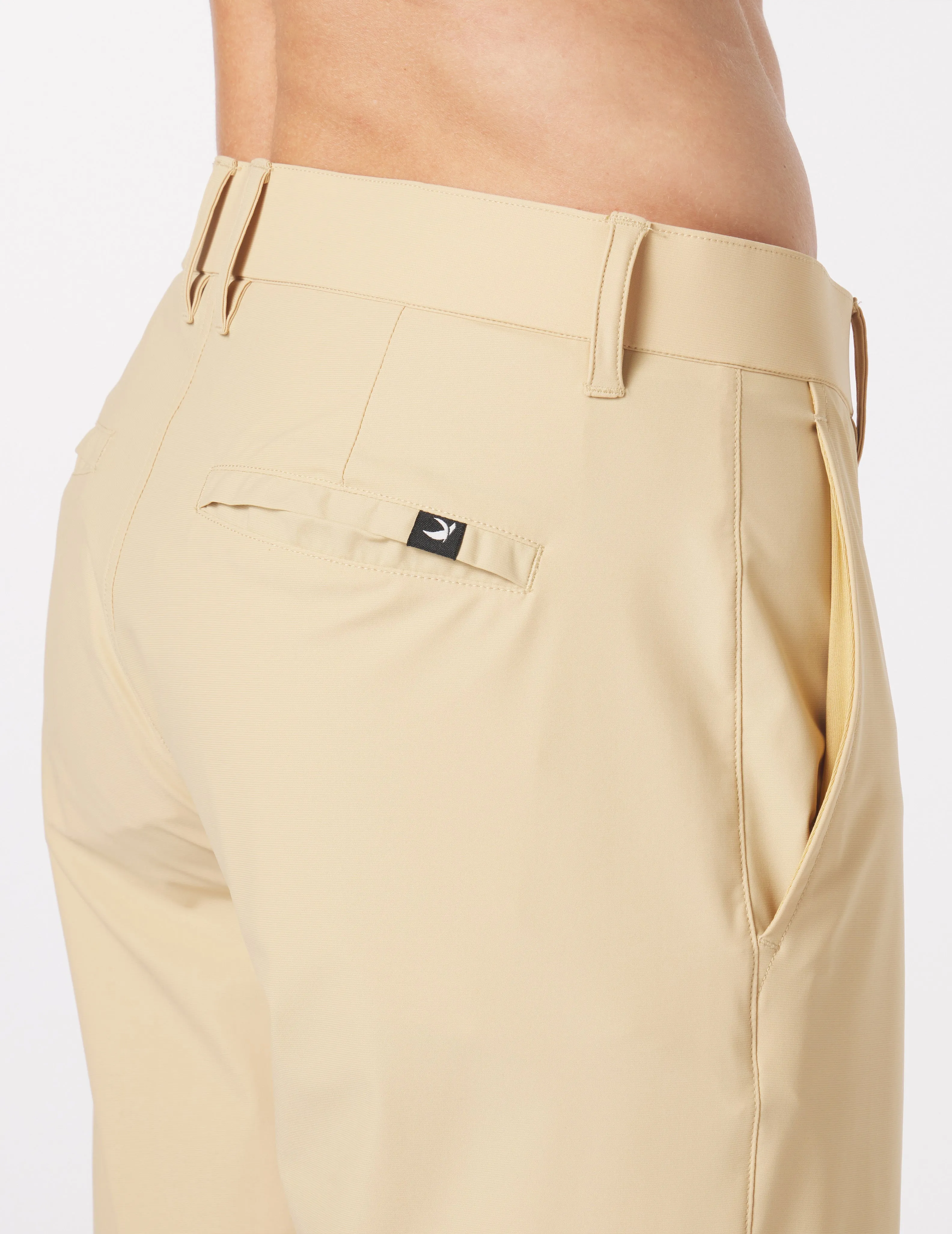 Motion Short 9": Tan