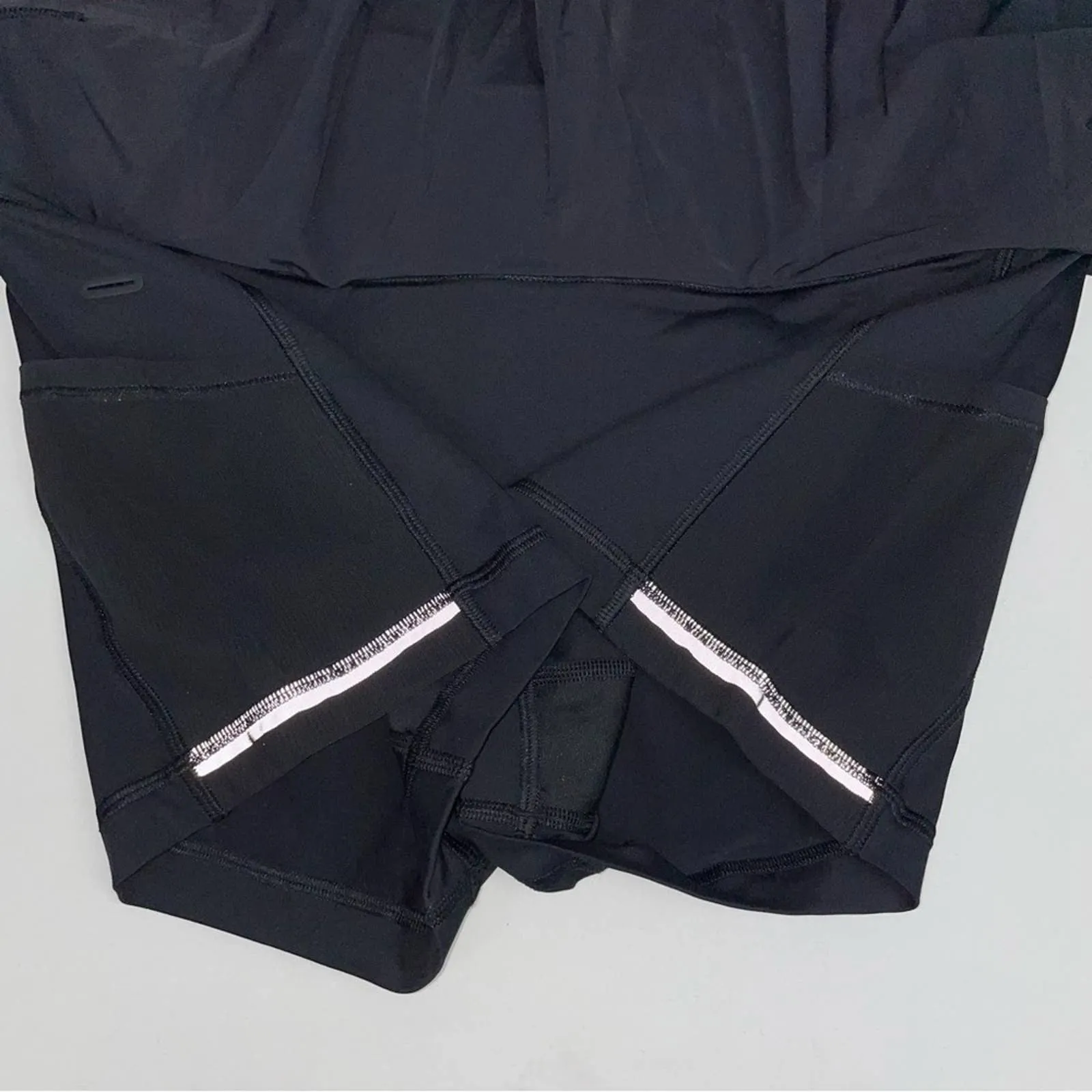 NEW Lululemon Quick Pace Black Lightweight Running Athletic Active Skirt Skort Size 10