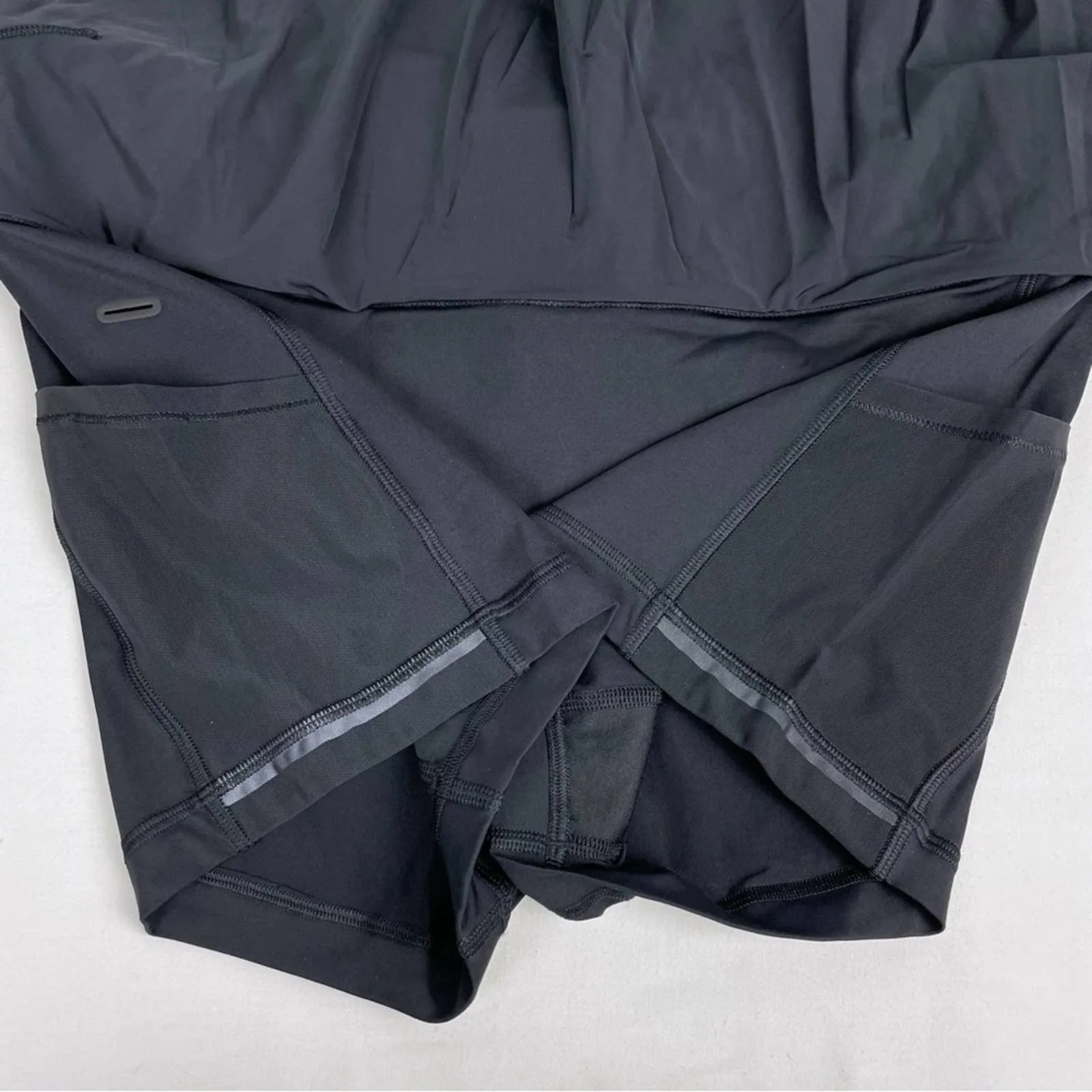 NEW Lululemon Quick Pace Black Lightweight Running Athletic Active Skirt Skort Size 10