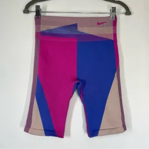 Nike Dri Fit Seamless Icon Clash Training Shorts. Size M