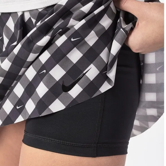Nike Dri-FIT sz XL black &amp; White logo check print Club Performance Tennis skort
