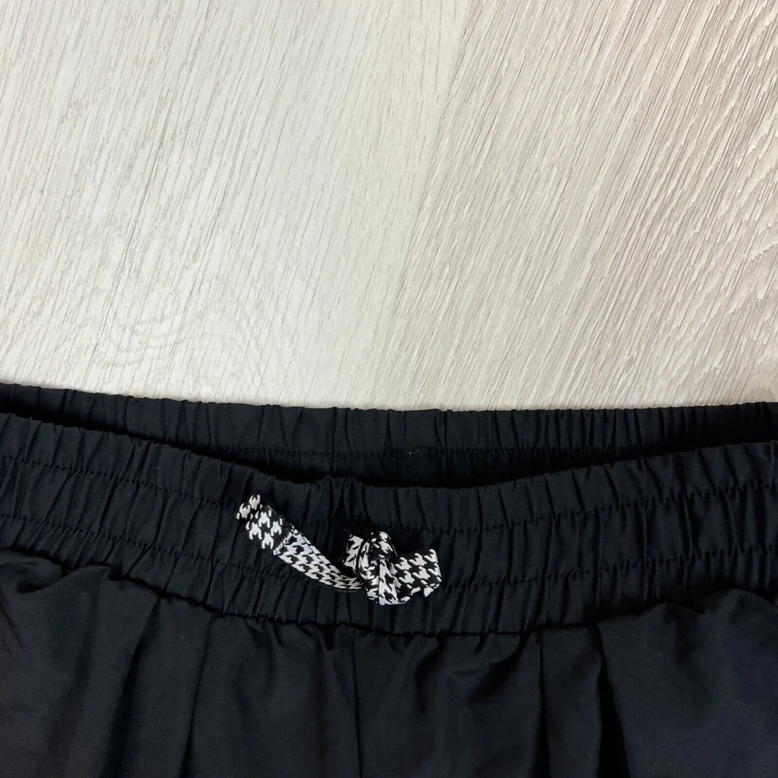Nike Teens Activewear Shorts With Built In Tights Size 13-14 Years