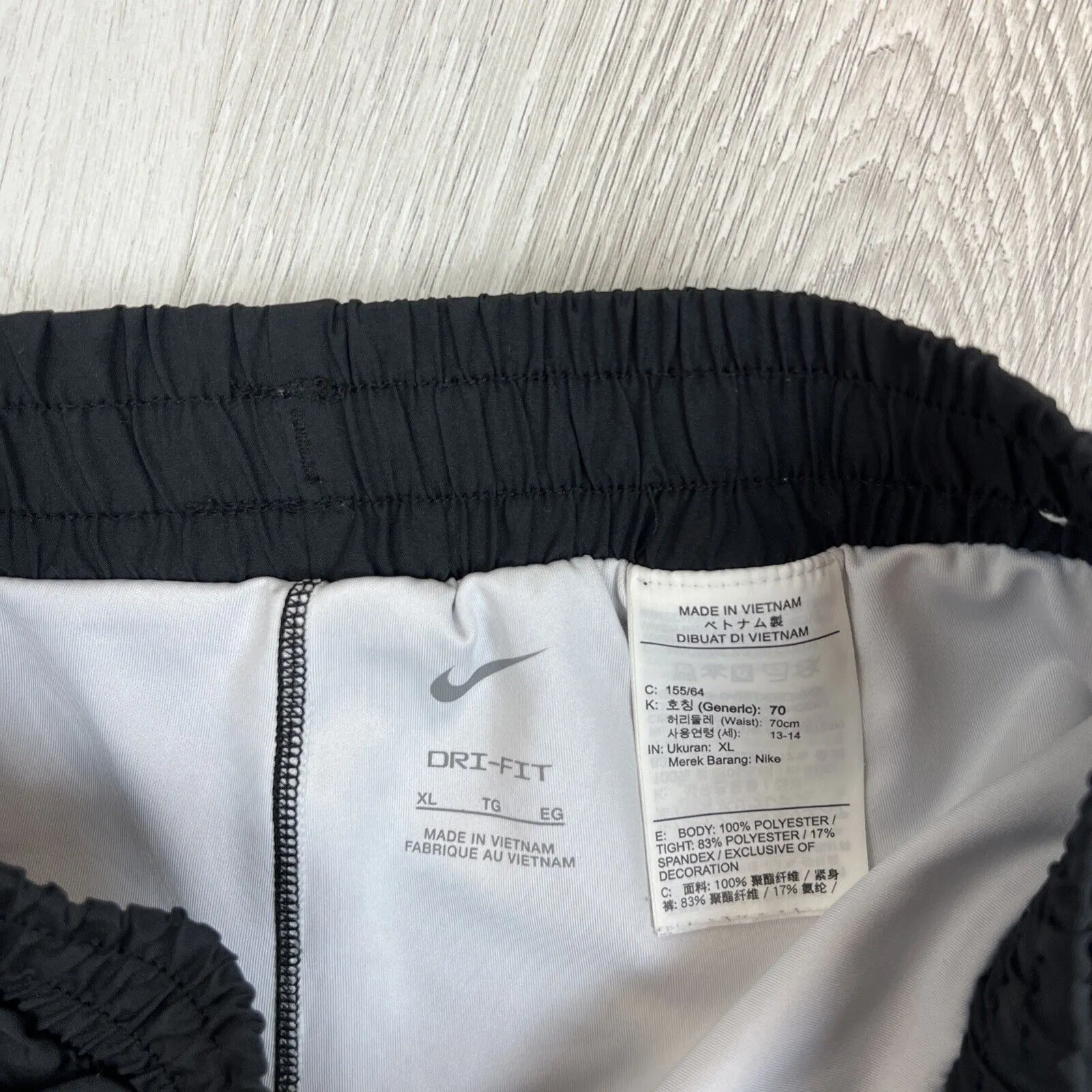Nike Teens Activewear Shorts With Built In Tights Size 13-14 Years